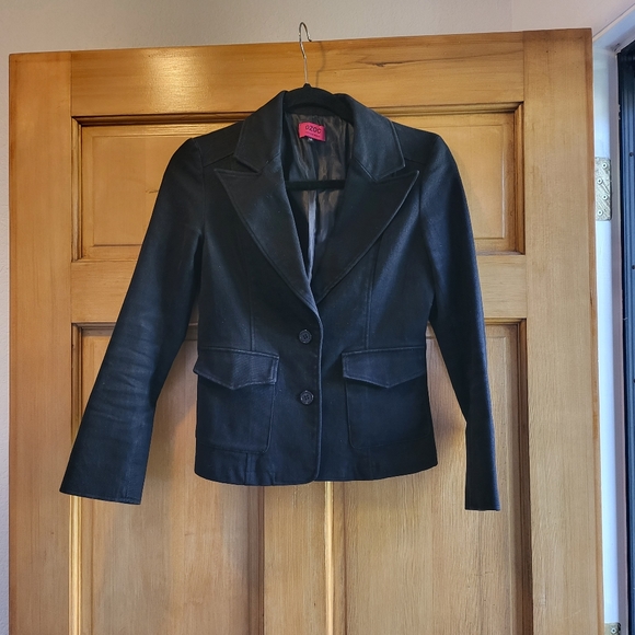 OZOC Black 2 Button Blazer - Picture 1 of 8